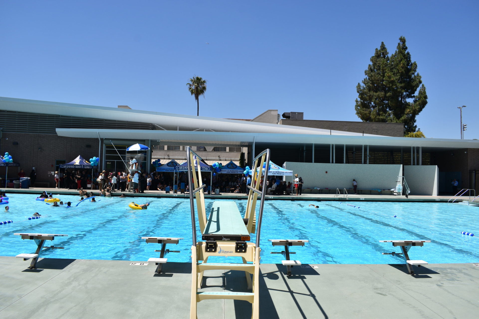 lincoln park swimming pool